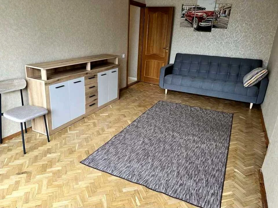 Квартира. Київ, Русанівський бульв.