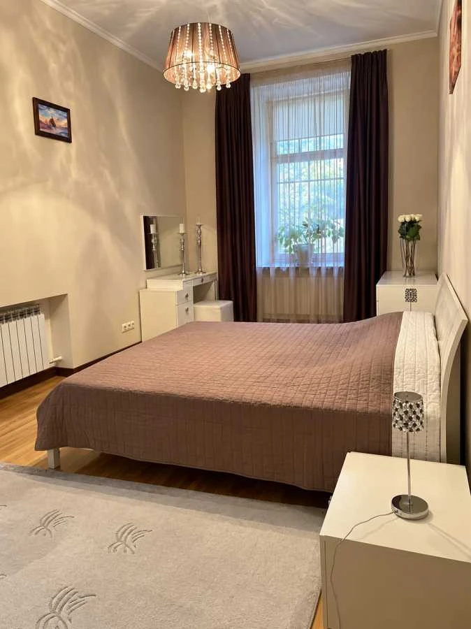 Здам трикімнатну квартиру (90 м²) у Києві, Шевченківський ра