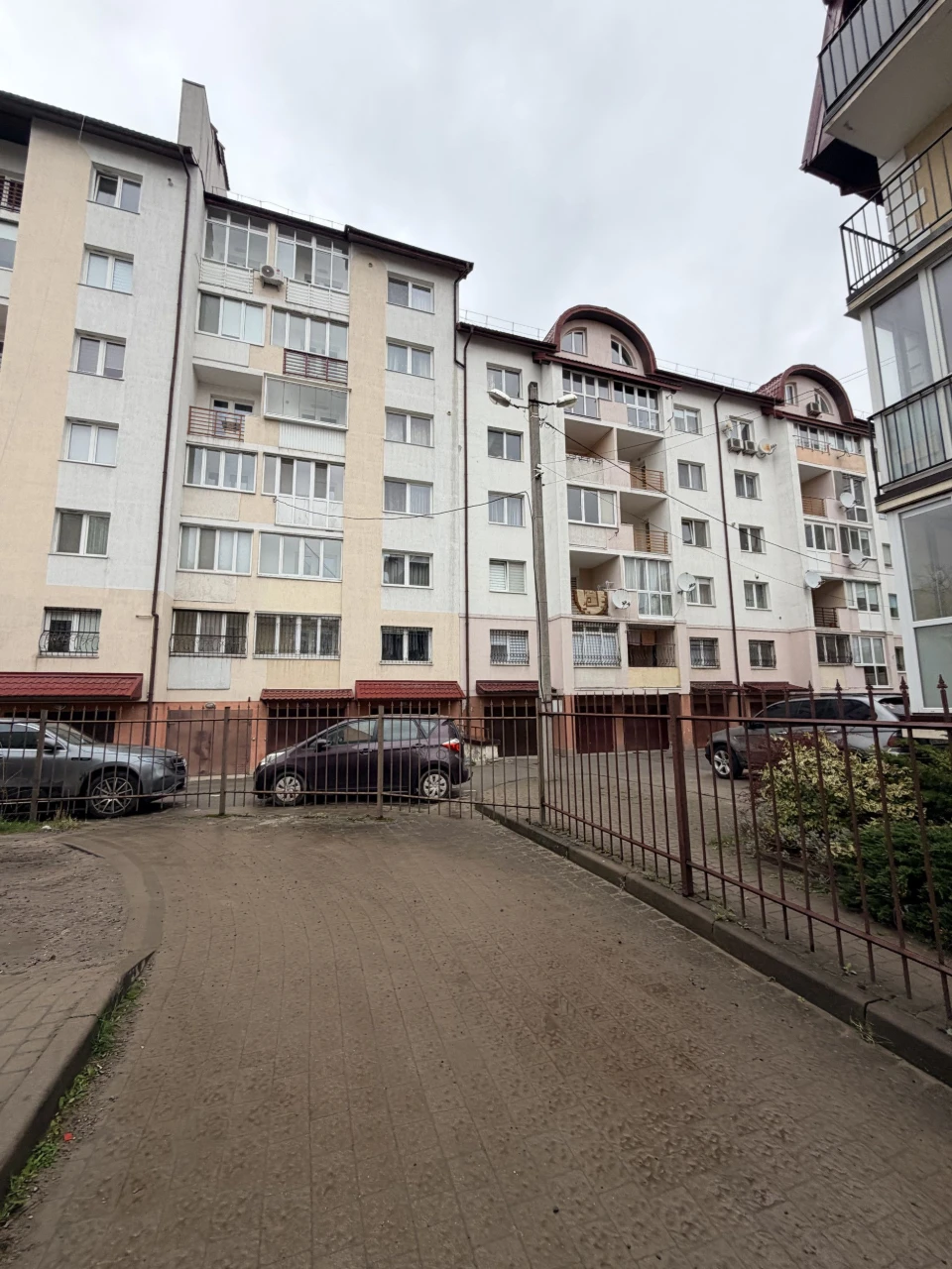 Пропонуємо на продаж квартиру за адресою Володимира Великого