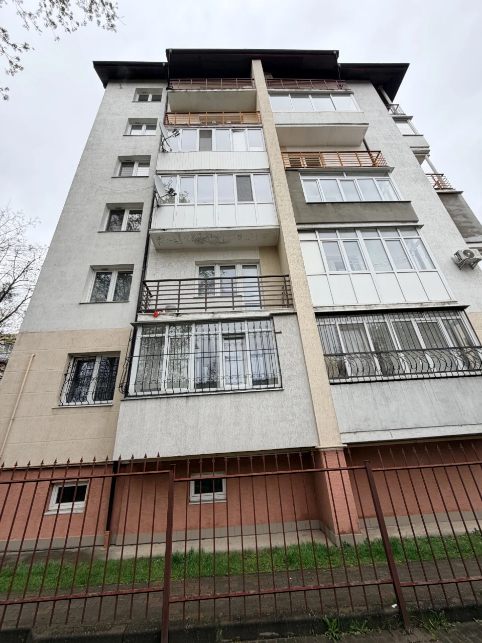 Пропонуємо на продаж квартиру за адресою Володимира Великого