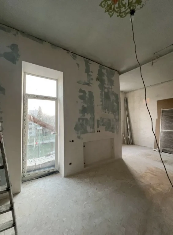 Продаж 1-кімнатної компактної квартири вул. Героїв Крут