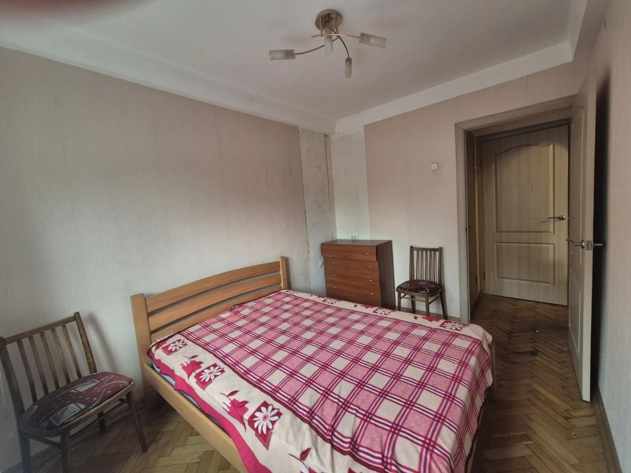 Воскресенський проспект 24 Б, 2х к. кв, охайна, готова для п