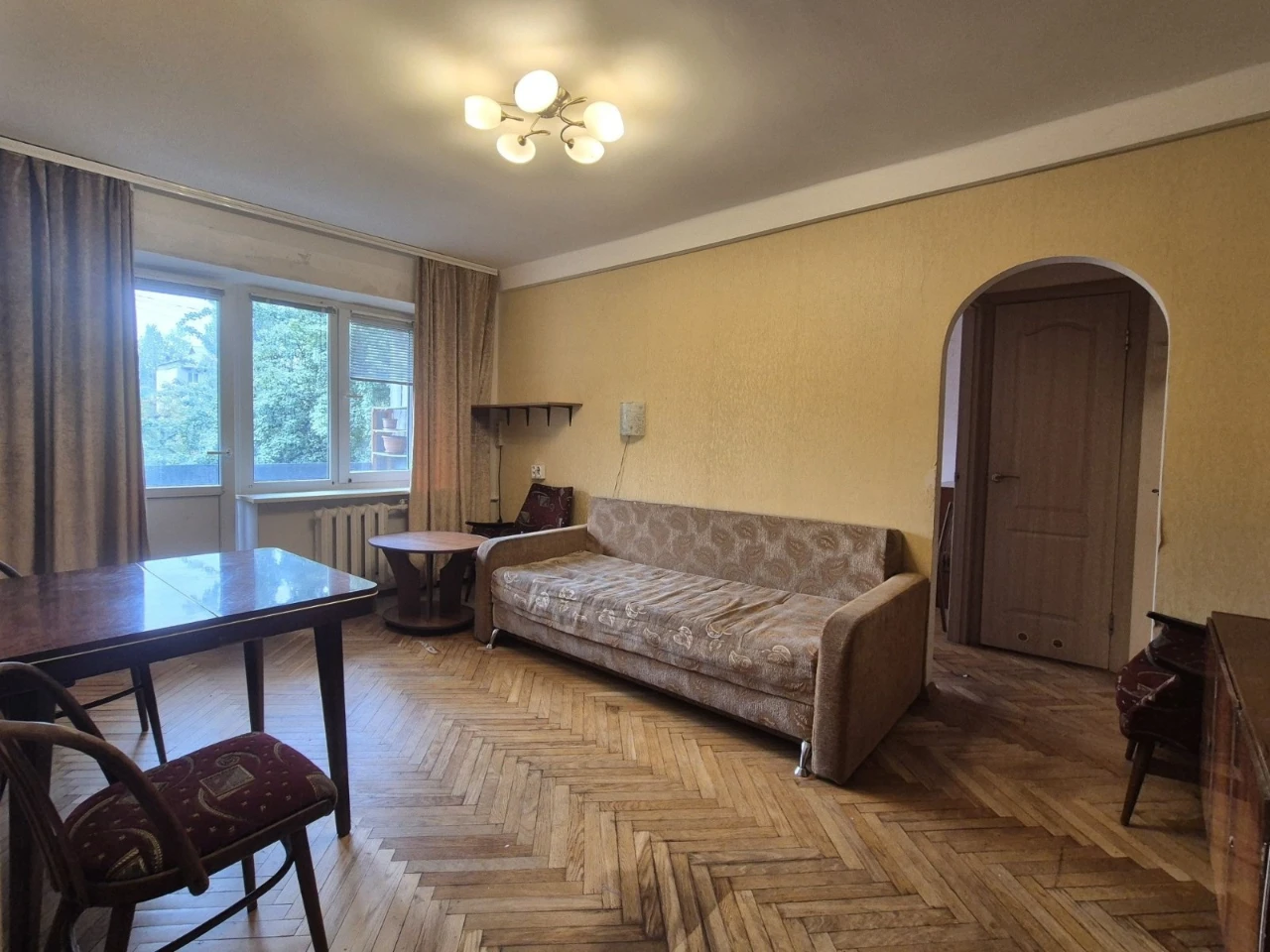 Воскресенський проспект 24 Б, 2х к. кв, охайна, готова для п