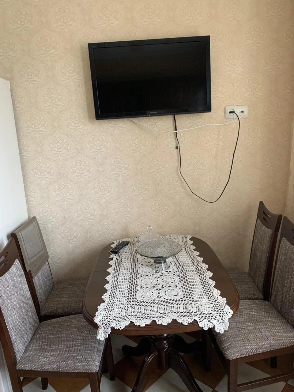 Бальзака 8, Початок Троєщини