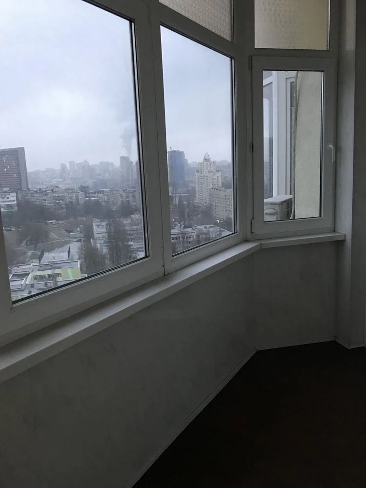 Без Комиссии. ул Мокра 16 (площадь131кв. м) Квартира 3-ком.