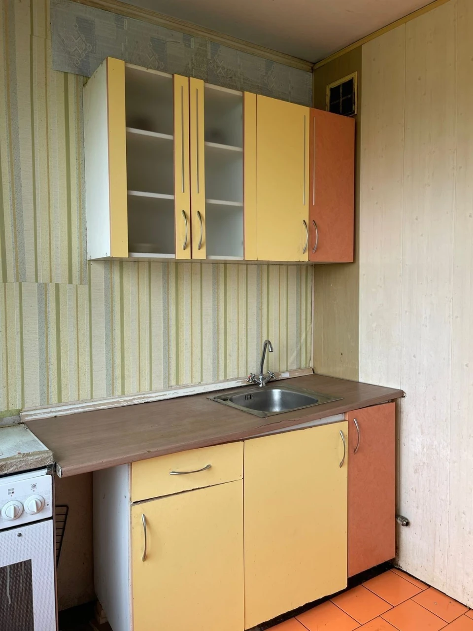 Продаж 3k-квартири на вул. Симиренка - простора!