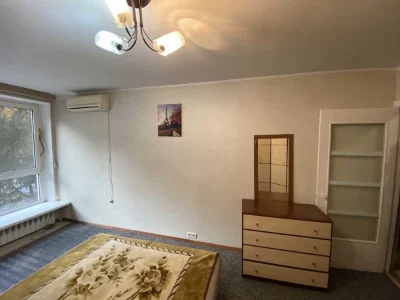 Продаж 1-кімнатної квартири 33 м², Солом'янська вул., 23