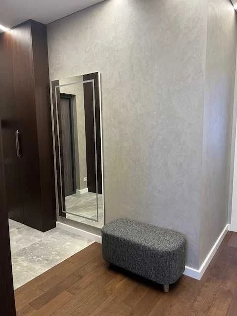 Продам 3к квартиру з авторським ремонтом!