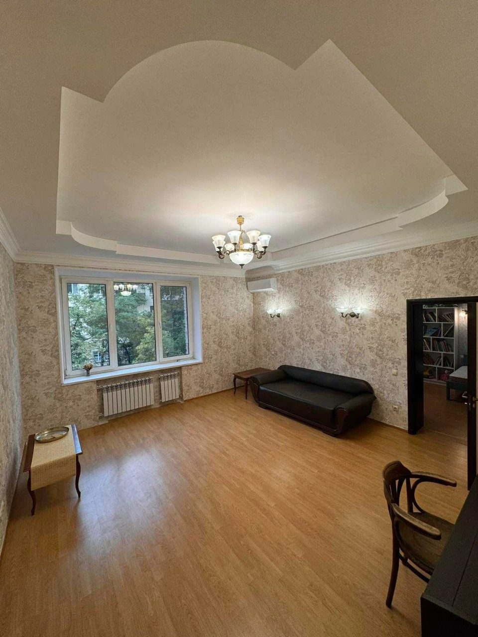 Продам 3 кімнатну з ремонтом, Митрофана Довнар-Запольського