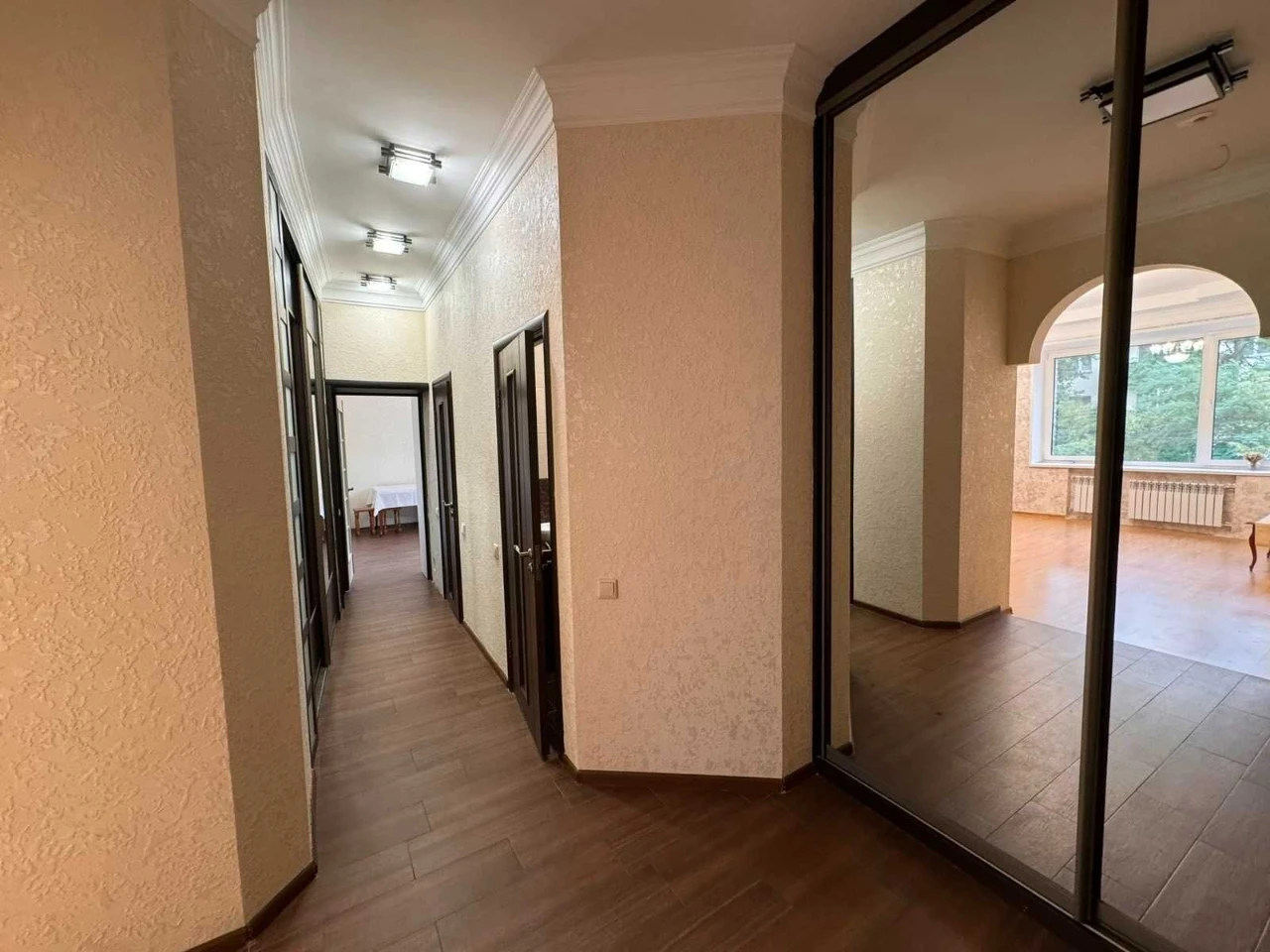 Продам 3 кімнатну з ремонтом, Митрофана Довнар-Запольського
