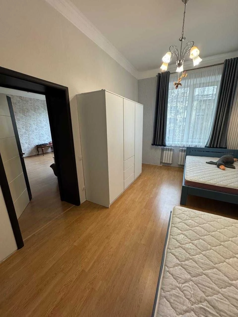 Продам 3 кімнатну з ремонтом, Митрофана Довнар-Запольського