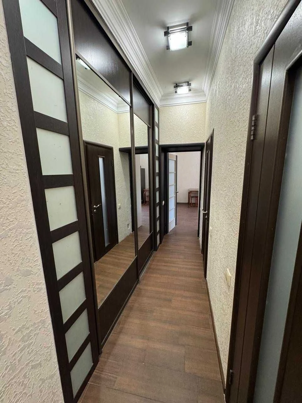 Продам 3 кімнатну з ремонтом, Митрофана Довнар-Запольського
