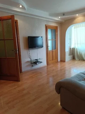 продам 3х кімнатну квартиру вул.Васильківська 6
