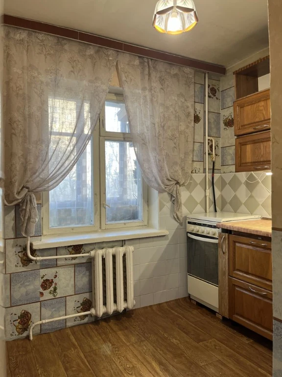 продам 1к квартиру на 2 поверсі