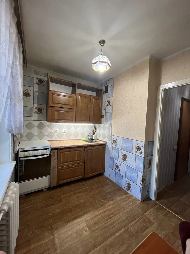 продам 1к квартиру на 2 поверсі