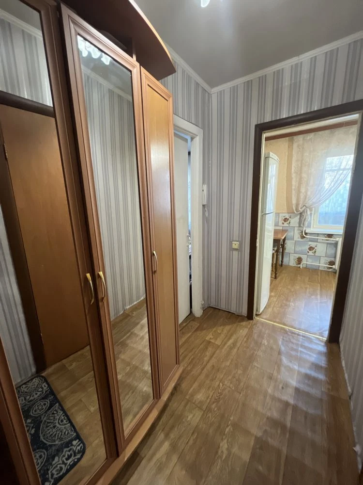 продам 1к квартиру на 2 поверсі