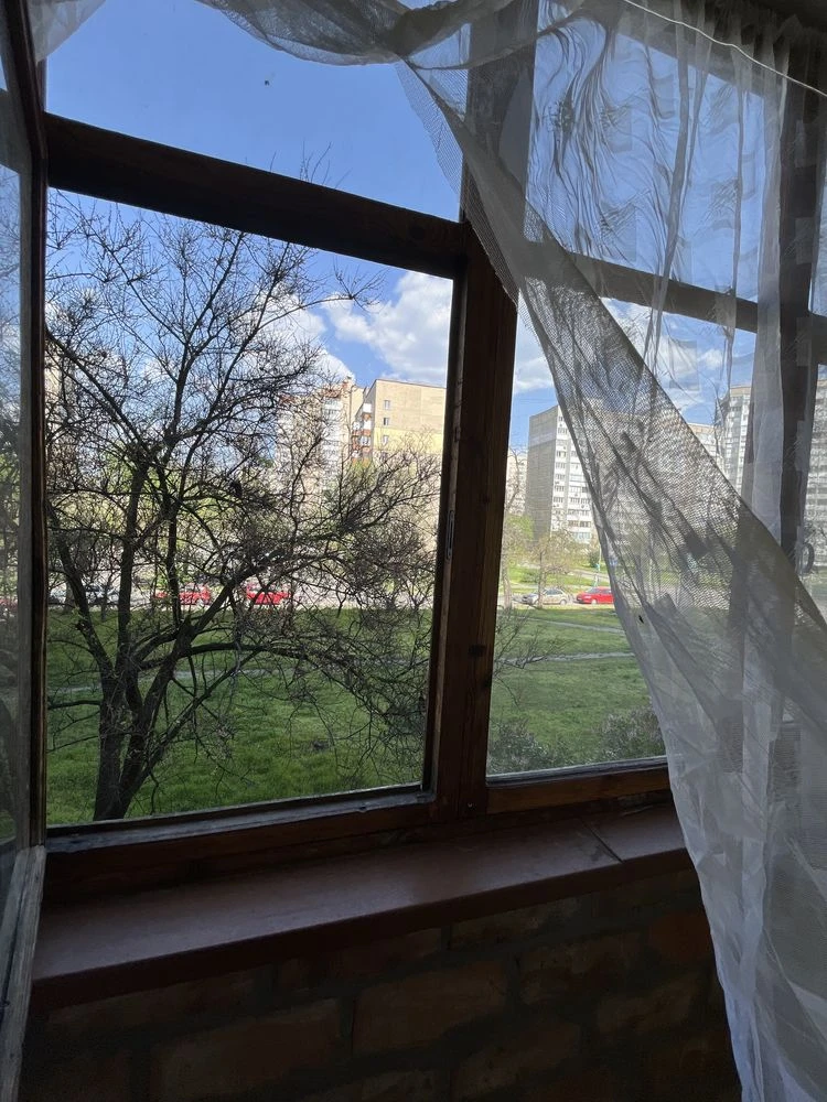 продам 1к квартиру на 2 поверсі