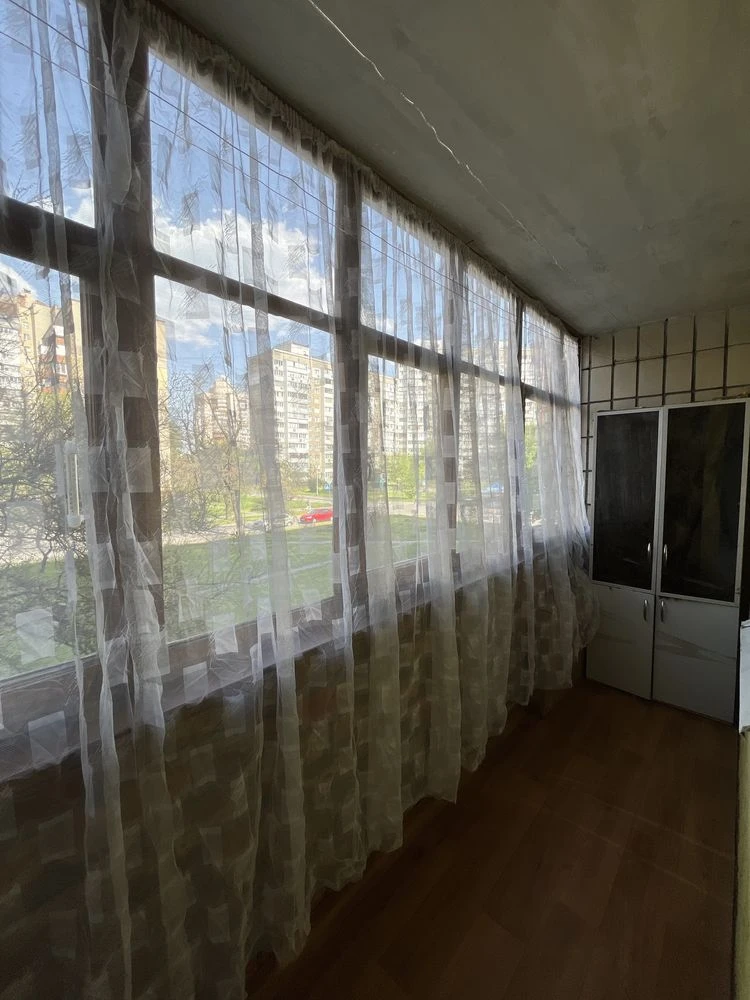 продам 1к квартиру на 2 поверсі