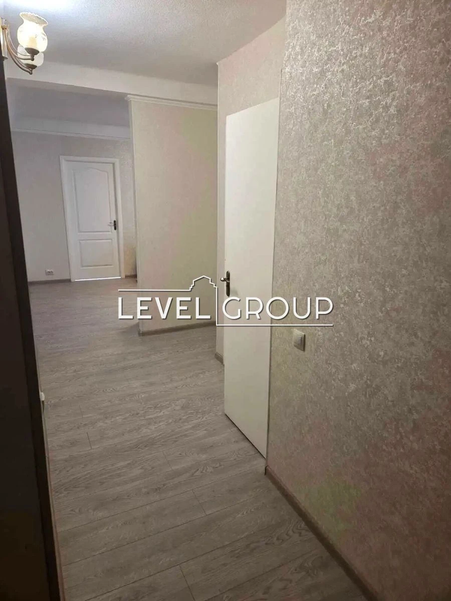 Продаж квартири, Центр ,Печерськ, бульвьвар Міхновського 48