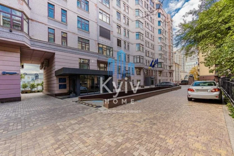 Продаж квартири в центрі Києва/ 3 кім/ 110 м.кв/ вул Пирогов