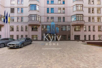 Продаж квартири в центрі Києва/ 3 кім/ 110 м.кв/ вул Пирогов