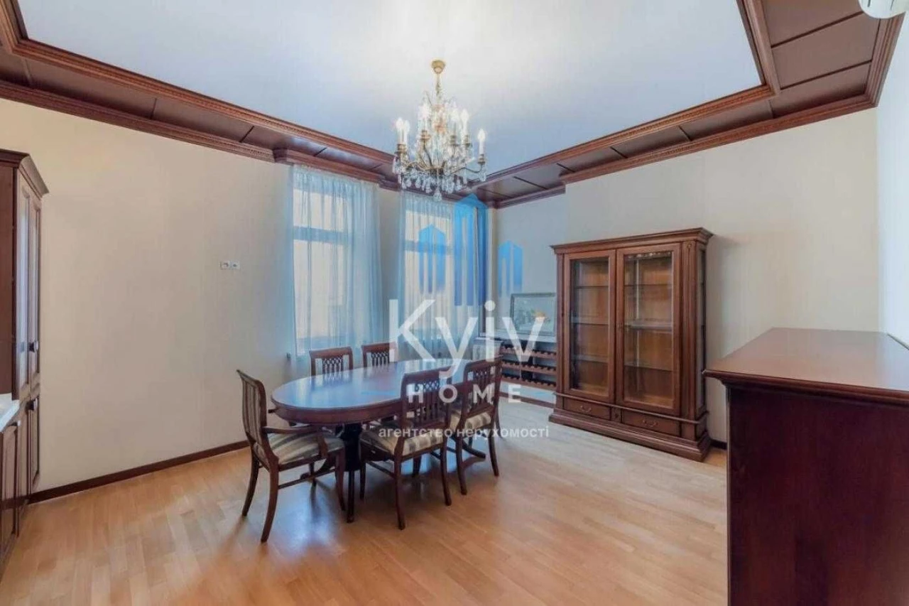 Продаж квартири в центрі Києва/ 3 кім/ 110 м.кв/ вул Пирогов
