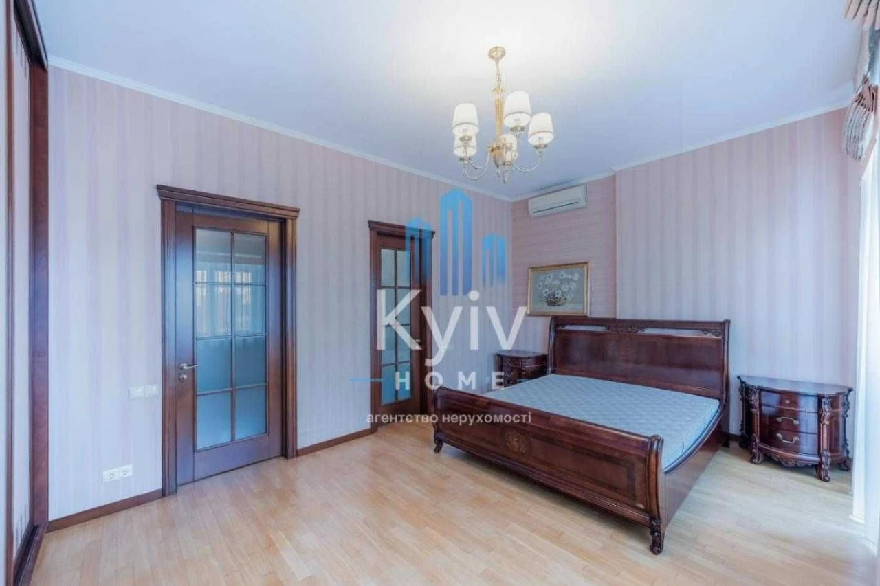 Продаж квартири в центрі Києва/ 3 кім/ 110 м.кв/ вул Пирогов