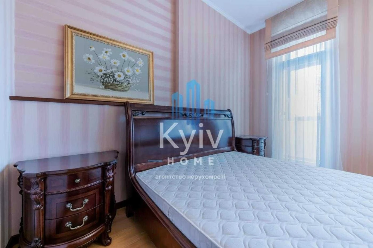 Продаж квартири в центрі Києва/ 3 кім/ 110 м.кв/ вул Пирогов