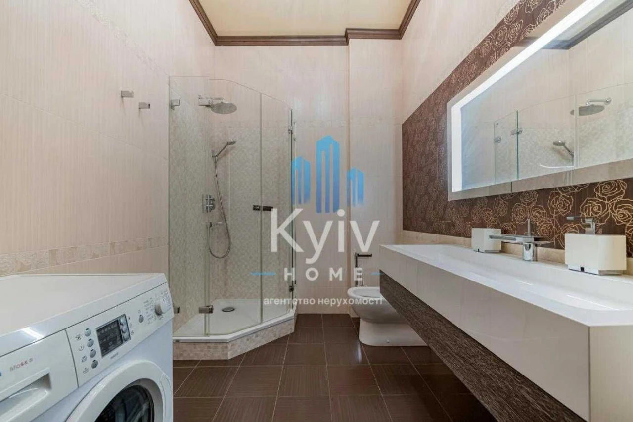 Продаж квартири в центрі Києва/ 3 кім/ 110 м.кв/ вул Пирогов