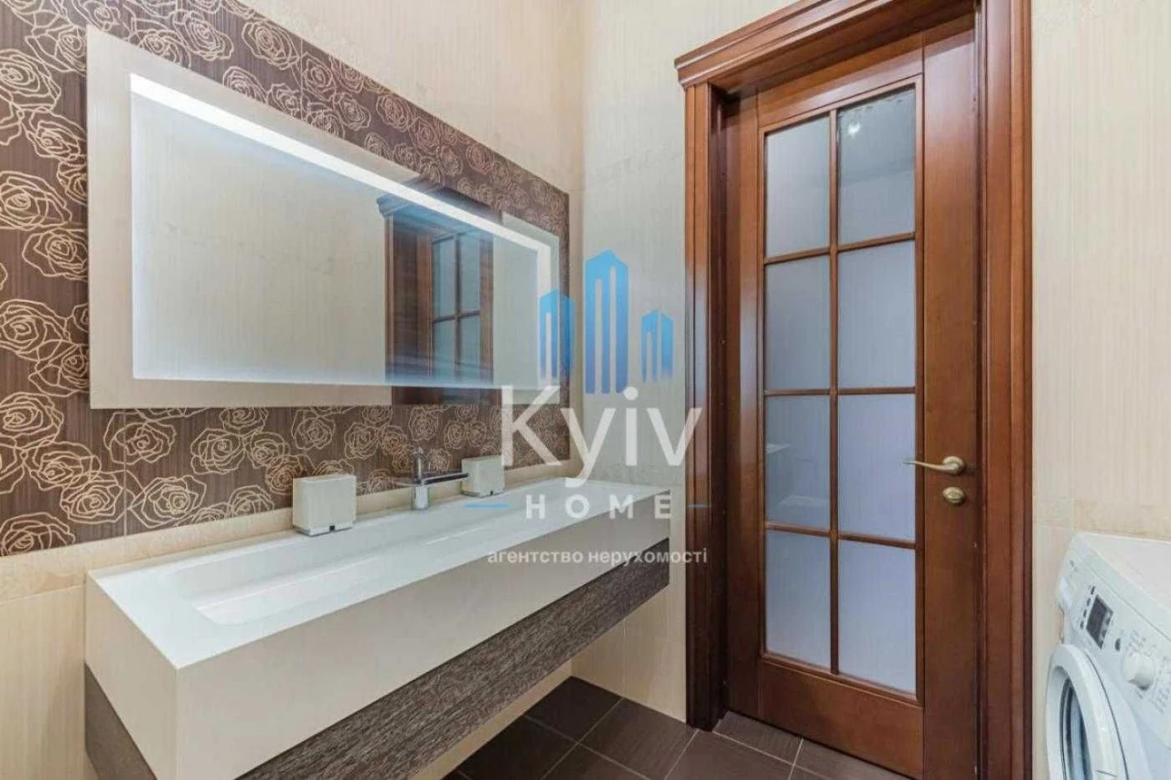 Продаж квартири в центрі Києва/ 3 кім/ 110 м.кв/ вул Пирогов