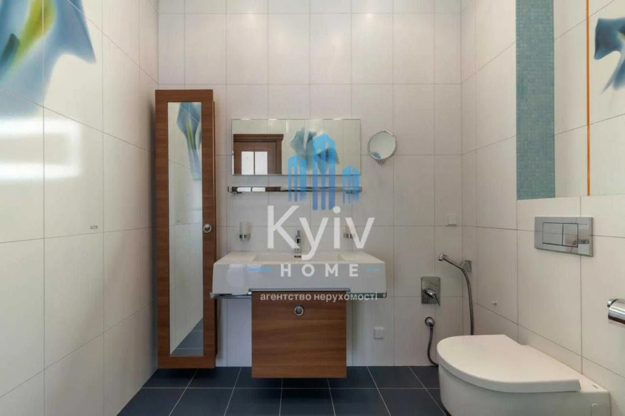 Продаж квартири в центрі Києва/ 3 кім/ 110 м.кв/ вул Пирогов