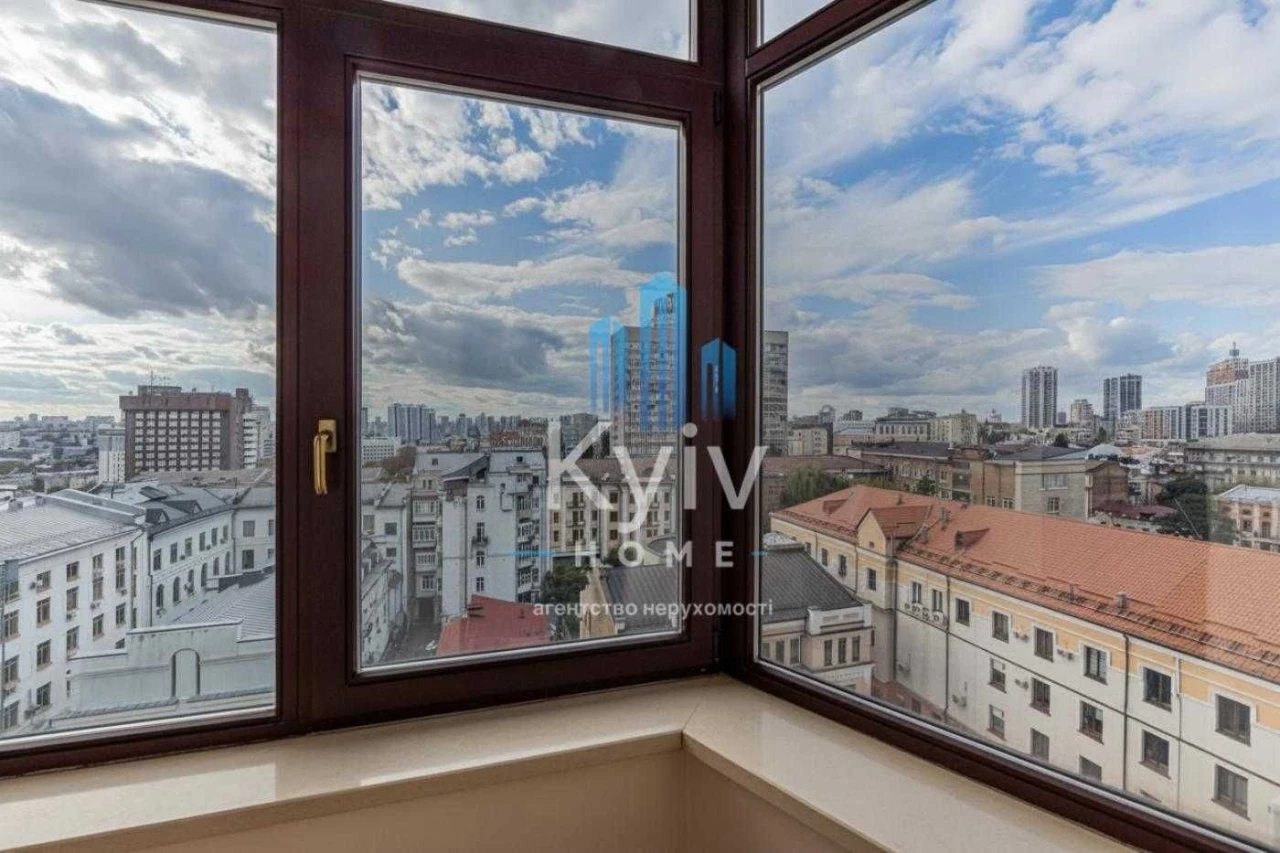 Продаж квартири в центрі Києва/ 3 кім/ 110 м.кв/ вул Пирогов