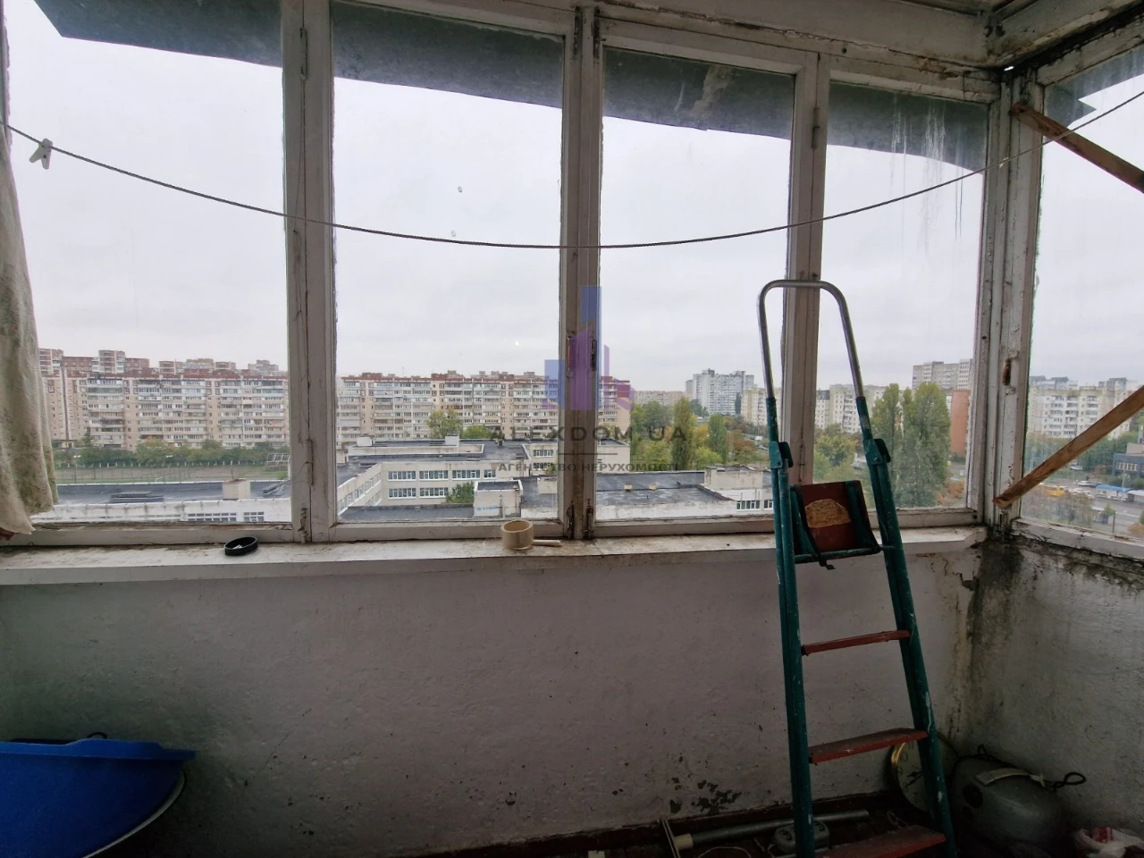 Продаж 1 кімнатної квартири по вул. Сержа Лифаря (Сабурова),