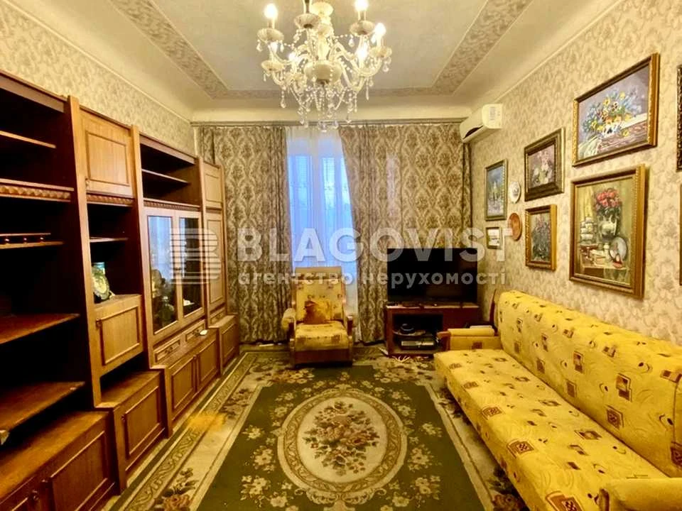 Квартира. Київ, Миколи Міхновського бульв.