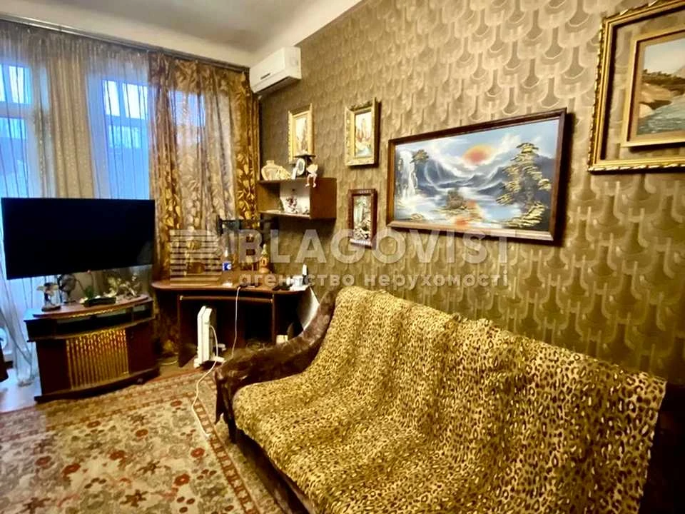 Квартира. Київ, Миколи Міхновського бульв.