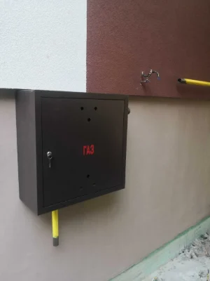 Новий будик з газом, ліфтом, паркінгом та документами - Ясли