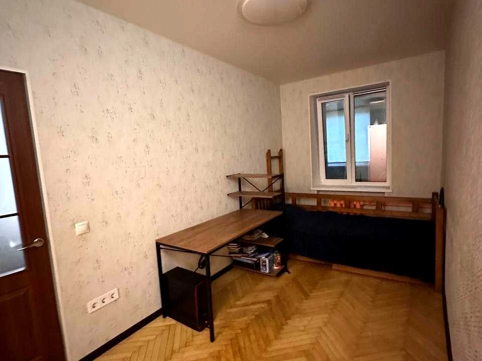 Квартира. Київ, Соборності просп.