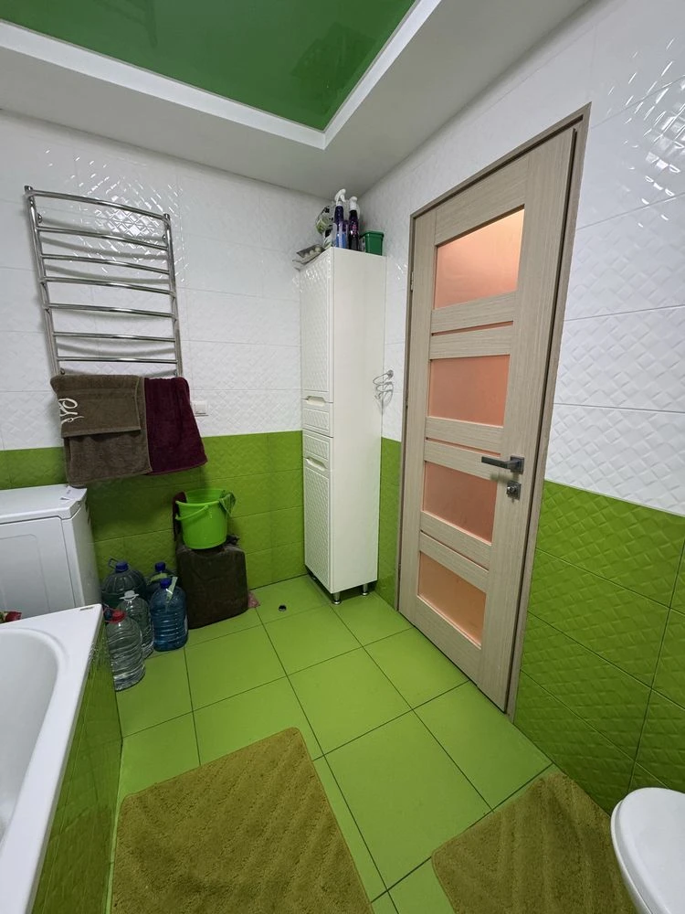 продам 3к квартиру, автономка. район Титова