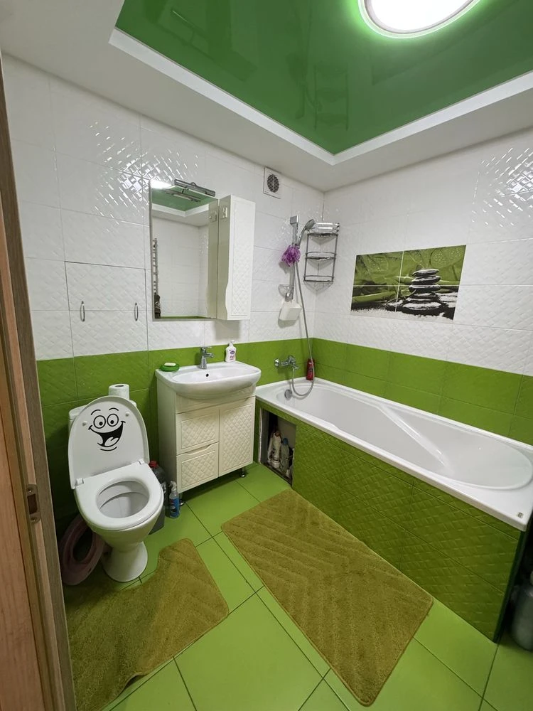 продам 3к квартиру, автономка. район Титова