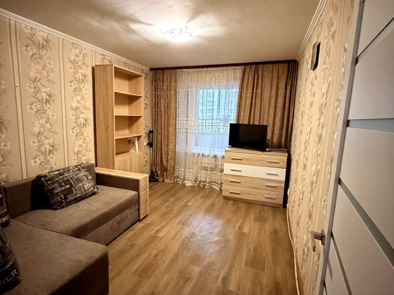 Продаж квартири 3-кімн. 70.1 м² 7/9 пов.