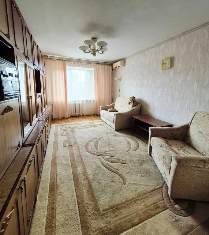 Продам 3-к квартиру на ж/м Победа, пр. Героев