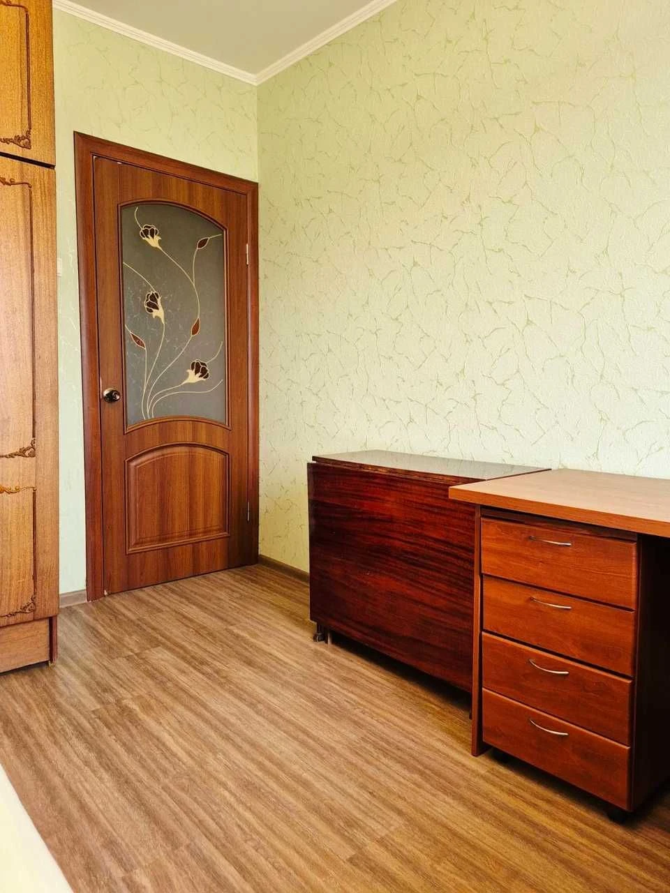 Продам 3-к квартиру на ж/м Победа, пр. Героев