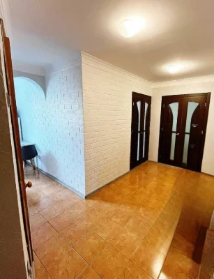 Науки 66! Метро 23 Августа! 1 мин Продам 2К 45 м2 с ремонтом