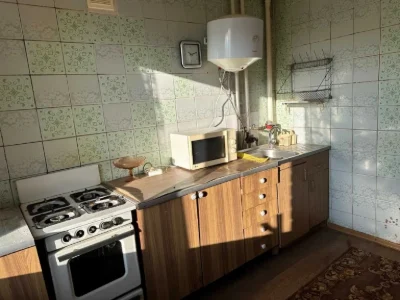 Продам  свою трьох кімнатну квартир. м.Харків сел.Жуковськог