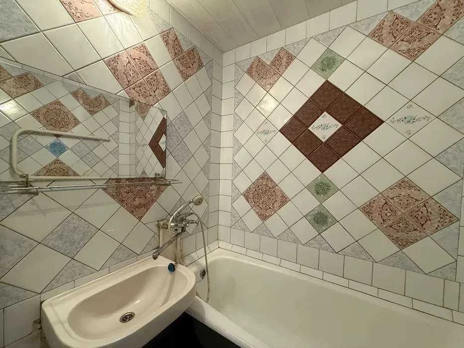 Продам 3к.квартиру-улучшенку,10\16,ул.Шариковая 52 (405367)