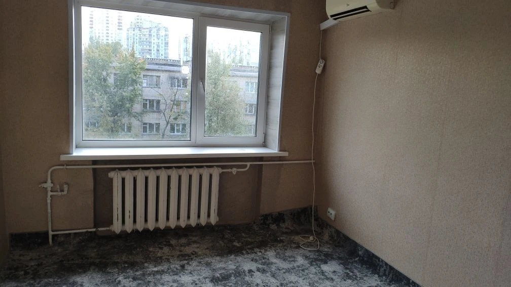 Продам кімнату в комунальній квартирі по вул.Празька