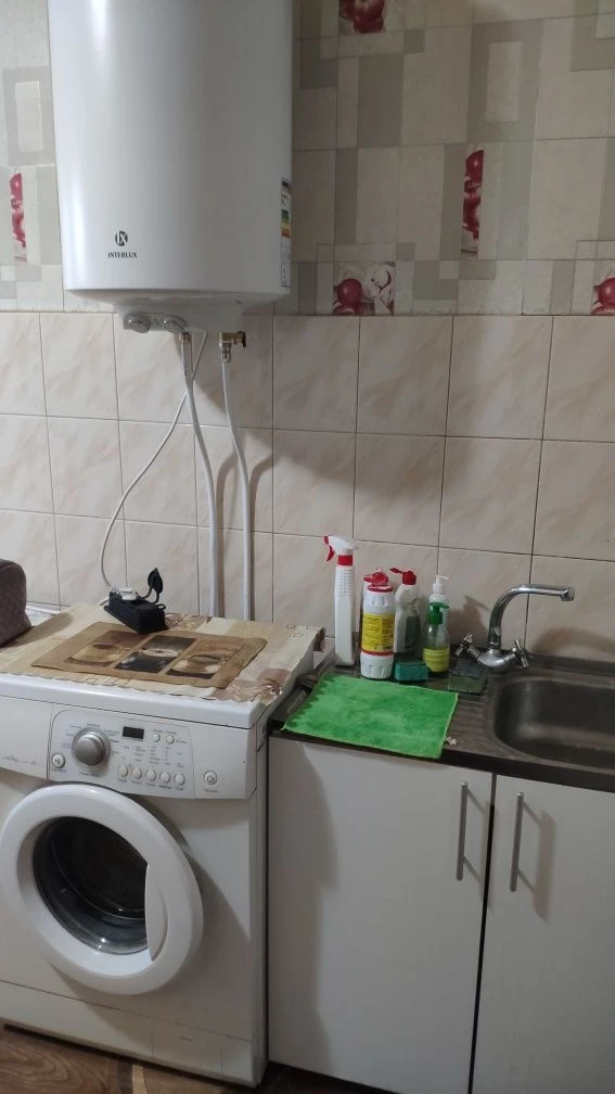 Продам кімнату в комунальній квартирі по вул.Празька