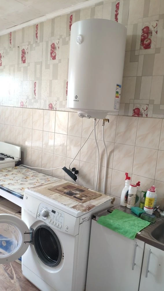 Продам кімнату в комунальній квартирі по вул.Празька