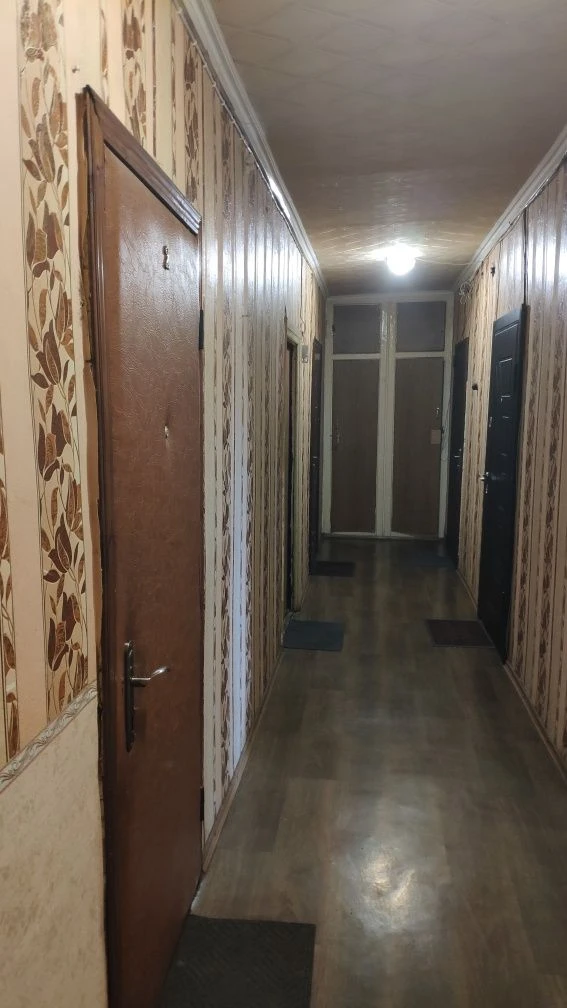 Продам кімнату в комунальній квартирі по вул.Празька