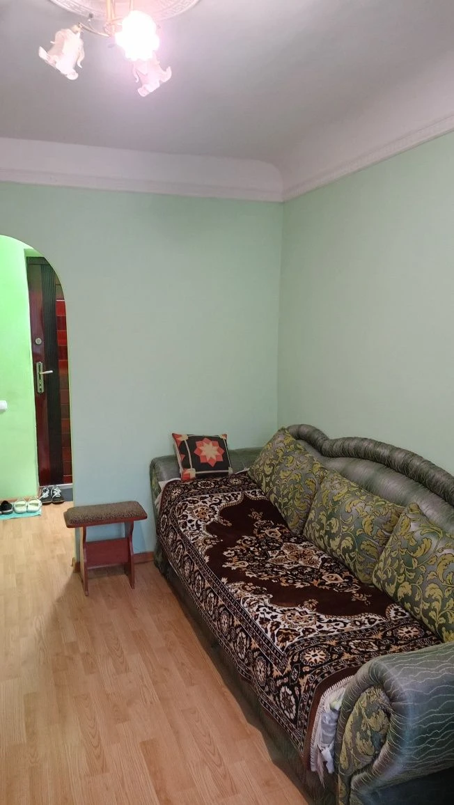 Продається кімната в гуртожитку в центрі міста